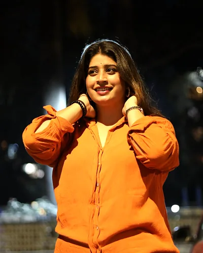 आयुषी तिवारी