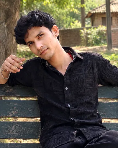 Deepak Mandal, photo 2